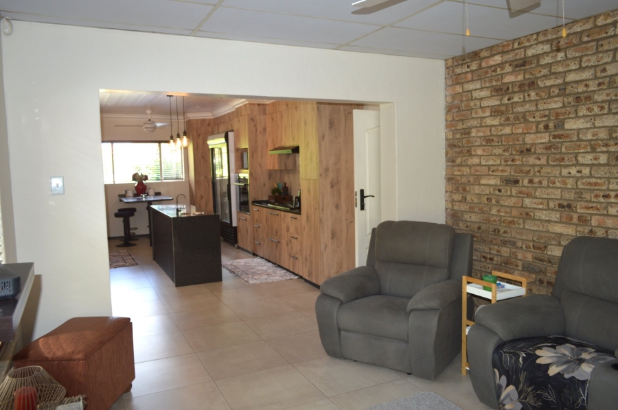 3 Bedroom Property for Sale in Wilkoppies North West